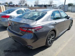2022 Toyota Camry SE with VIN 4T1G11AK1NU499064, listed as a IAAI auction lot 41734310 with 87,159 mi miles and . Bid and sale history available at DreamBid. Image 4.