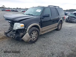 2013 Ford Expedition XLT z VIN 1FMJU1H56DEF62892, wystawiony jako IAAI lot #41388210 z przebiegiem 210 803 mil mil oraz . Historia ofert i sprzedaży dostępna na DreamBid. Obrazek 2.