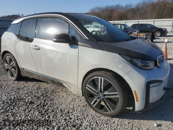 2021 BMW i3 with VIN WBY8P2C03M7H98241, listed as a Copart auction lot 82617824 with 0 mi miles and Salvage Title. Bid and sale history available at carsss.com. Image 4.