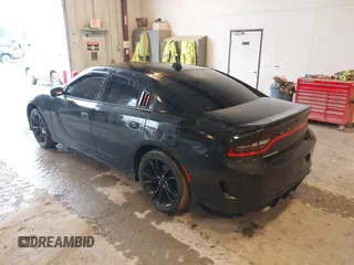 2015 Dodge Charger SXT z VIN 2C3CDXHG2FH741643, wystawiony jako IAAI lot #42321498 z przebiegiem 180 351 mil mil oraz . Historia ofert i sprzedaży dostępna na DreamBid. Obrazek 3.
