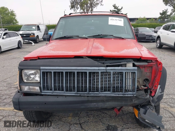 1996 Jeep Cherokee Country with VIN 1J4FJ78S3TL116814, listed as a IAAI auction lot 42131760 with 209,510 mi miles and . Bid and sale history available at DreamBid. Image 6.