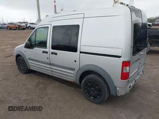 2010 Ford Transit Connect XLT z VIN NM0KS9BN0AT020410, wystawiony jako IAAI lot #41962010 z przebiegiem 253 627 mil mil oraz . Historia ofert i sprzedaży dostępna na DreamBid. Obrazek 3.