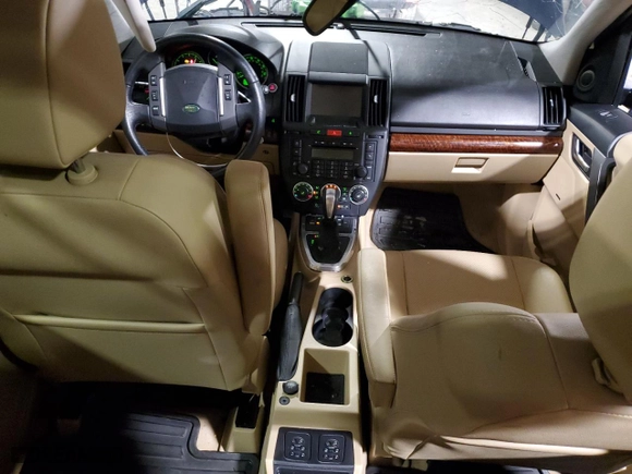 2008 Land Rover LR2 SE with VIN SALFS24N68H015419, listed as a Copart auction lot 43723485 with 95,885 mi miles and Salvage Title. Bid and sale history available at carsss.com. Image 8.