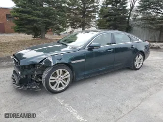 2016 Jaguar XJ with VIN SAJWJ2GD0G8V92850, listed as a Copart auction lot 47844065 with 99,652 mi miles and Salvage Title. Bid and sale history available at carsss.com. Image 1.