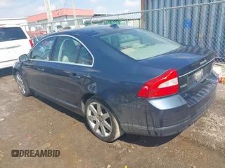 2007 Volvo S80 I6 with VIN YV1AS982X71032574, listed as a IAAI auction lot 41789687 with 241,226 mi miles. Bid and sale history available at carsss.com. Image 3.