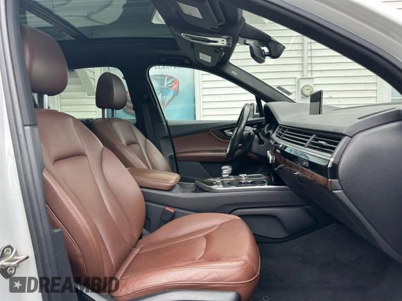 2018 Audi Q7 Premium Plus with VIN WA1LAAF70JD019706, listed as a Copart auction lot 63009995 with 109,501 mi miles and Clean title. Bid and sale history available at DreamBid. Image 12.