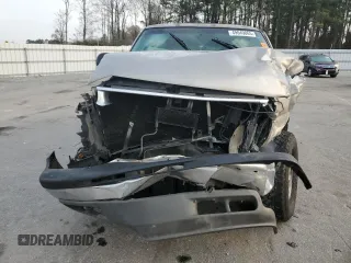 2001 Chevrolet Tahoe LS z VIN 1GNEC13T81J212124, wystawiony jako Copart lot #49049865 z przebiegiem 245 904 mil mil oraz Szkoda całkowita • Salvage title. Historia ofert i sprzedaży dostępna na DreamBid. Obrazek 5.