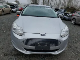 2013 Ford Focus Electric with VIN 1FADP3R43DL196997, listed as a Copart auction lot 43476355 with 77,071 mi miles and Salvage title. Bid and sale history available at DreamBid. Image 5.
