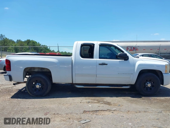2007 Chevrolet Silverado 1500 LT w/2LT with VIN 2GCEC19JX71663055, listed as a IAAI auction lot 42192320 with 164,964 mi miles. Bid and sale history available at carsss.com. Image 13.