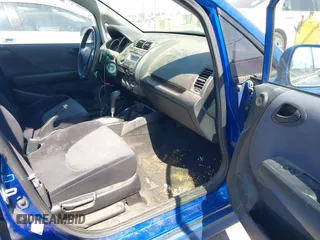 2007 Honda Fit Sport with VIN JHMGD386X7S036286, listed as a IAAI auction lot 42481245 with 172,055 mi miles and . Bid and sale history available at DreamBid. Image 5.