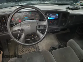2003 Chevrolet Silverado 1500 LS with VIN 1GCEK14T93Z187281, listed as a Copart auction lot 84261304 with 176,871 mi miles and Salvage Title. Bid and sale history available at DreamBid. Image 8.