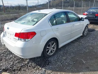 2013 Subaru Legacy 2.5i Limited with VIN 4S3BMBP68D3004546, listed as a IAAI auction lot 41964921 with 77,777 mi miles. Bid and sale history available at carsss.com. Image 4.