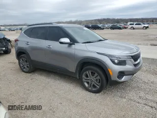 2021 Kia Seltos S z VIN KNDEU2AA3M7148248, wystawiony jako Copart lot #51500265 z przebiegiem 84 898 mil mil oraz Szkoda całkowita • Salvage title. Historia ofert i sprzedaży dostępna na DreamBid. Obrazek 4.