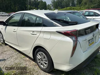 2016 Toyota Prius Two z VIN JTDKBRFU2G3510506, wystawiony jako Copart lot #60991615 z przebiegiem Nie podano mil oraz Czysty tytuł • Clean title. Historia ofert i sprzedaży dostępna na DreamBid. Obrazek 3.