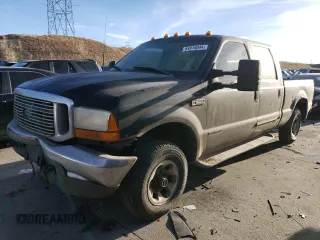 2000 Ford Super Duty F-250 XL with VIN 1FTNW21F8YEE43465, listed as a Copart auction lot 84910044 with 431,487 mi miles and Salvage Title. Bid and sale history available at carsss.com. Image 1.