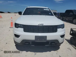 2021 Jeep Grand Cherokee Laredo X z VIN 1C4RJEAG9MC746108, wystawiony jako Copart lot #56479195 z przebiegiem 59 703 mil mil oraz Czysty tytuł • Clean title. Historia ofert i sprzedaży dostępna na DreamBid. Obrazek 5.