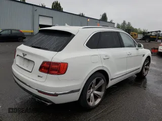 2020 Bentley Bentayga z VIN SJAAJ2ZV0LC027778, wystawiony jako Copart lot #65658693 z przebiegiem 44 853 mil mil oraz . Historia ofert i sprzedaży dostępna na DreamBid. Obrazek 3.