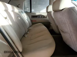 1994 Cadillac Fleetwood z VIN 1G6DW52P2RR716708, wystawiony jako Copart lot #86538194 z przebiegiem Nie podano mil oraz Czysty tytuł • Clean title. Historia ofert i sprzedaży dostępna na DreamBid. Obrazek 10.