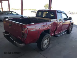 2004 GMC Canyon SLE Z71 z VIN 1GTDS196448128015, wystawiony jako IAAI lot #42306311 z przebiegiem 250 242 mil mil oraz . Historia ofert i sprzedaży dostępna na DreamBid. Obrazek 4.