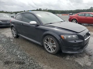 2010 Volvo C30 z VIN YV1672MK3A2181978, wystawiony jako Copart lot #72764284 z przebiegiem 182 706 mil mil oraz Szkody całkowita. Historia ofert i sprzedaży dostępna na DreamBid. Obrazek 4.