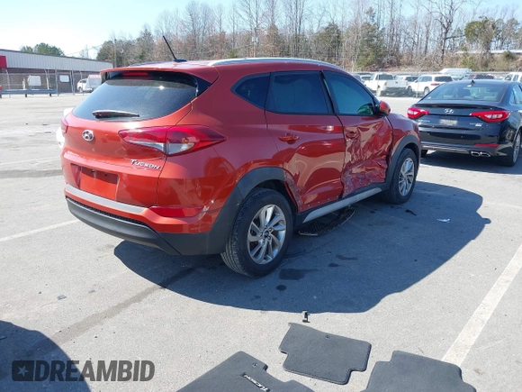 2017 Hyundai Tucson SE z VIN KM8J33A48HU396127, wystawiony jako IAAI lot #41785992 z przebiegiem 86 667 mil mil oraz . Historia ofert i sprzedaży dostępna na DreamBid. Obrazek 4.