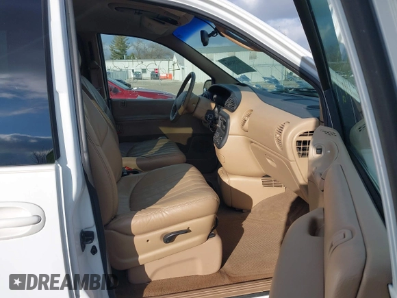 1998 Dodge Caravan LE with VIN 1B4GP54L7WB698340, listed as a IAAI auction lot 41252162 with 99,073 mi miles and . Bid and sale history available at carsss.com. Image 5.