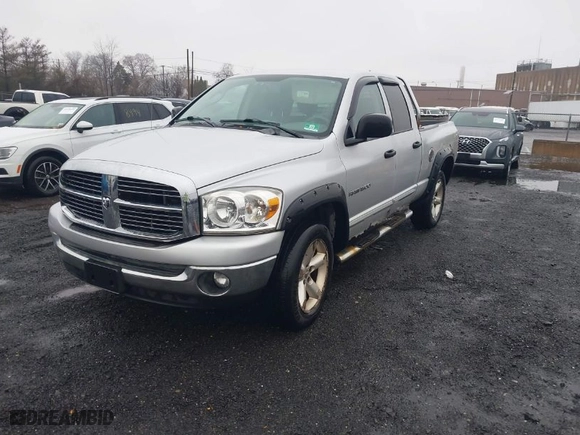 2007 Dodge Ram 1500 Laramie with VIN 1D7HU18227S116971, listed as a IAAI auction lot 41097882 with 186,435 mi miles. Bid and sale history available at carsss.com. Image 2.