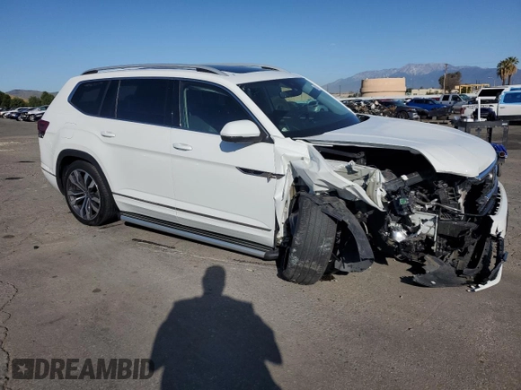 2022 Volkswagen Atlas SEL Premium R-Line with VIN 1V2FR2CA6NC505805, listed as a Copart auction lot 51704675 with 28,527 mi miles and Salvage title. Bid and sale history available at DreamBid. Image 4.