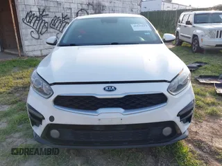 2021 Kia Forte LXS with VIN 3KPF24AD0ME267357, listed as a IAAI auction lot 41931814 with 1 mi miles. Bid and sale history available at carsss.com. Image 12.