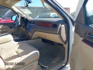 2013 Chevrolet Tahoe LT with VIN 1GNSCBE07DR256584, listed as a IAAI auction lot 39068684 with 139,897 mi miles and . Bid and sale history available at DreamBid. Image 5.