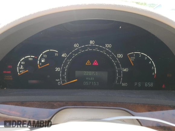 2005 Mercedes-Benz S 500 with VIN WDBNG84J75A445404, listed as a Copart auction lot 58842965 with 57,153 mi miles and Salvage title. Bid and sale history available at DreamBid. Image 9.