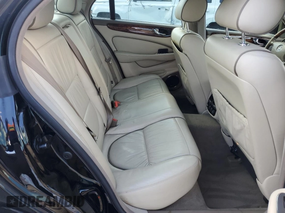2004 Jaguar XJ with VIN SAJEA74C14SG01576, listed as a Copart auction lot 46955735 with 99,322 mi miles and Clean Title. Bid and sale history available at DreamBid. Image 10.