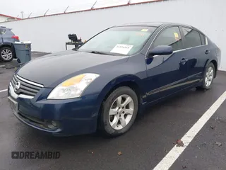2007 Nissan Altima 2.5 with VIN 1N4AL21E77N414753, listed as a IAAI auction lot 41154515 with 182,798 mi miles. Bid and sale history available at carsss.com. Image 2.