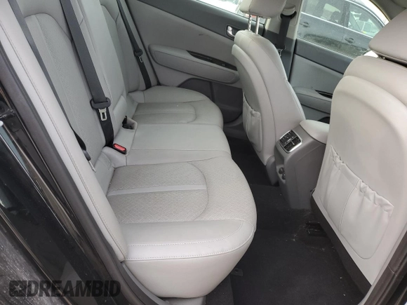 2016 Kia Optima EX z VIN 5XXGU4L30GG058389, wystawiony jako Copart lot #49993295 z przebiegiem 78 445 mil mil oraz Szkoda całkowita • Salvage title. Historia ofert i sprzedaży dostępna na DreamBid. Obrazek 11.