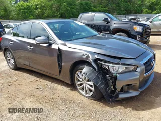 2016 Infiniti Q50 3.0t Premium with VIN JN1EV7AP4GM304093, listed as a IAAI auction lot 42021671 with 61,581 mi miles. Bid and sale history available at carsss.com. Image 1.