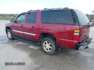 2005 GMC Yukon XL SLT with VIN 1GKFK16Z15J184418, listed as a IAAI auction lot 41907460 with 257,995 mi miles. Bid and sale history available at carsss.com. Image 3.