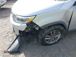 2015 Kia Sorento LX with VIN 5XYKT4A66FG604410, listed as a IAAI auction lot 42012639 with 80,765 mi miles. Bid and sale history available at carsss.com. Image 6.