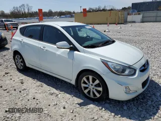 2013 Hyundai Accent SE with VIN KMHCU5AE8DU071692, listed as a Copart auction lot 53844495 with 136,211 mi miles and Clean Title. Bid and sale history available at carsss.com. Image 4.
