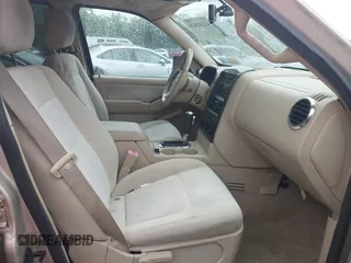 2006 Ford Explorer XLT z VIN 1FMEU73E96UA64187, wystawiony jako IAAI lot #42241828 z przebiegiem 157 792 mil mil oraz . Historia ofert i sprzedaży dostępna na DreamBid. Obrazek 5.