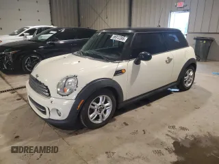 2013 MINI Hardtop z VIN WMWSU3C57DT688747, wystawiony jako Copart lot #56912395 z przebiegiem 110 149 mil mil oraz Szkoda całkowita • Salvage title. Historia ofert i sprzedaży dostępna na DreamBid. Obrazek 1.
