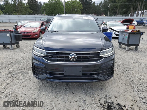 2024 Volkswagen Tiguan SE R-Line Black с VIN 3VV8B7AXXRM063670, выставлен на аукционе Copart как лот 55760315 с пробегом 12 959 миль миль и Списание • Salvage title. История ставок и продаж доступна на DreamBid. Изображение 5.