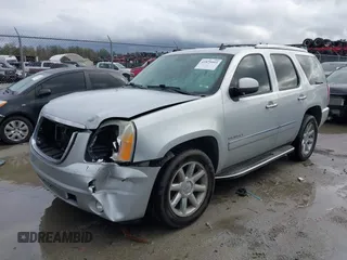 2012 GMC Yukon Denali with VIN 1GKS1EEF0CR256515, listed as a IAAI auction lot 41079993 with 207,470 mi miles. Bid and sale history available at carsss.com. Image 17.