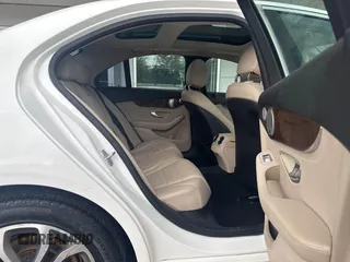 2015 Mercedes-Benz C 300 Luxury with VIN 55SWF4KB2FU033976, listed as a IAAI auction lot 42196263 with 125,755 mi miles and . Bid and sale history available at DreamBid. Image 8.