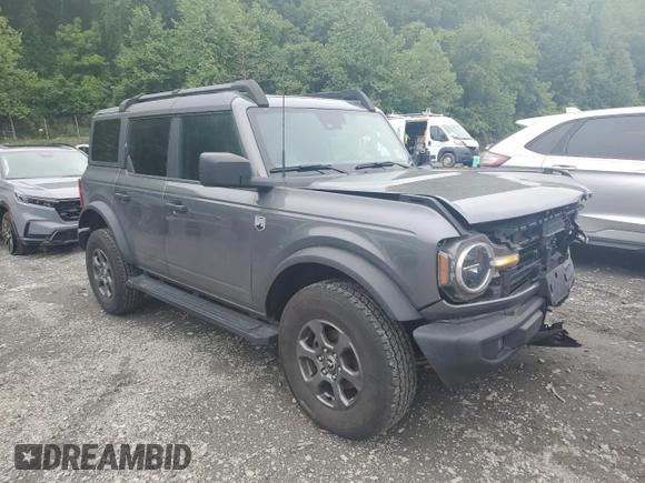 2022 Ford Bronco with VIN 1FMDE5BH3NLB54318, listed as a Copart auction lot 58734885 with 27,033 mi miles and Salvage title. Bid and sale history available at DreamBid. Image 4.