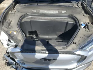 2022 Ford Mustang Mach-E Select z VIN 3FMTK1RM6NMA39047, wystawiony jako Copart lot #43374505 z przebiegiem 27 675 mil mil oraz Szkoda całkowita • Salvage title. Historia ofert i sprzedaży dostępna na DreamBid. Obrazek 12.