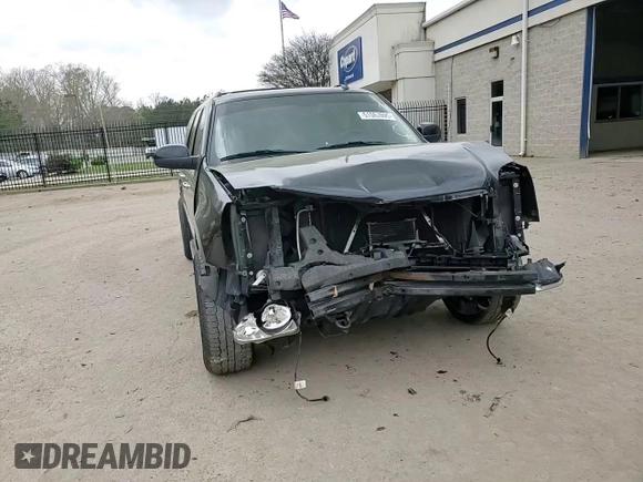 2011 GMC Yukon XL Denali z VIN 1GKS2MEFXBR229540, wystawiony jako Copart lot #51062895 z przebiegiem 258 535 mil mil oraz Szkoda całkowita • Salvage title. Historia ofert i sprzedaży dostępna na DreamBid. Obrazek 12.