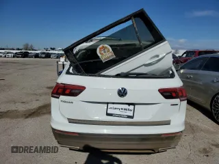 2020 Volkswagen Tiguan S z VIN 3VV0B7AX4LM020785, wystawiony jako Copart lot #87152244 z przebiegiem Nie podano mil oraz Szkoda całkowita • Salvage title. Historia ofert i sprzedaży dostępna na DreamBid. Obrazek 6.