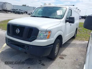2020 Nissan NV Cargo SV z VIN 1N6BF0KM6LN800927, wystawiony jako IAAI lot #42027239 z przebiegiem 102 724 mil mil oraz . Historia ofert i sprzedaży dostępna na DreamBid. Obrazek 17.