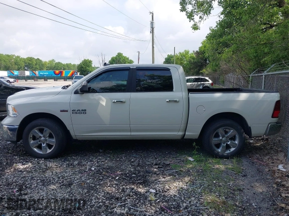 2016 Ram 1500 Lone Star z VIN 3C6RR6LT4GG300840, wystawiony jako IAAI lot #42456323 z przebiegiem 284 933 mil mil oraz . Historia ofert i sprzedaży dostępna na DreamBid. Obrazek 14.