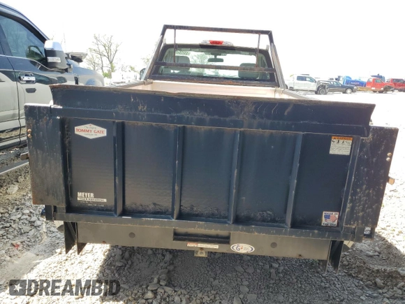 2019 Ford F-150 XL with VIN 1FTMF1CB0KKD11468, listed as a Copart auction lot 53828475 with 138,116 mi miles and Salvage Title. Bid and sale history available at carsss.com. Image 6.